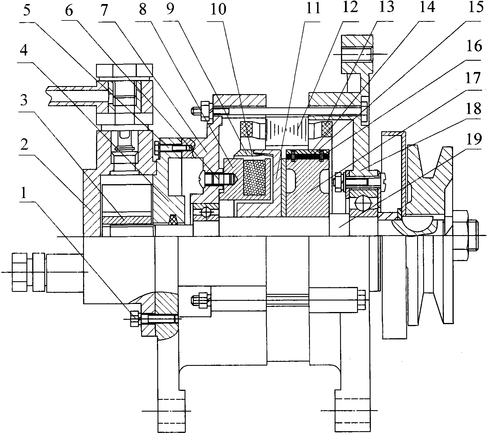 cn101710768a_低速运输车用带真空泵的混合励磁发电机