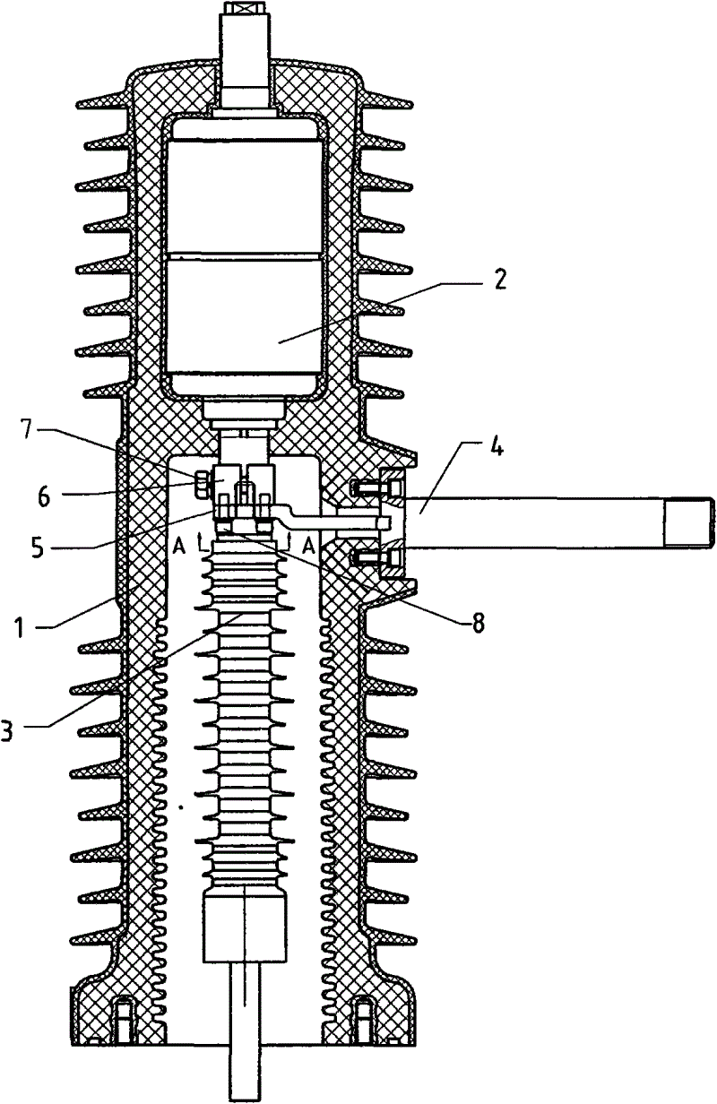 断路器的固封极柱内部的连接结构