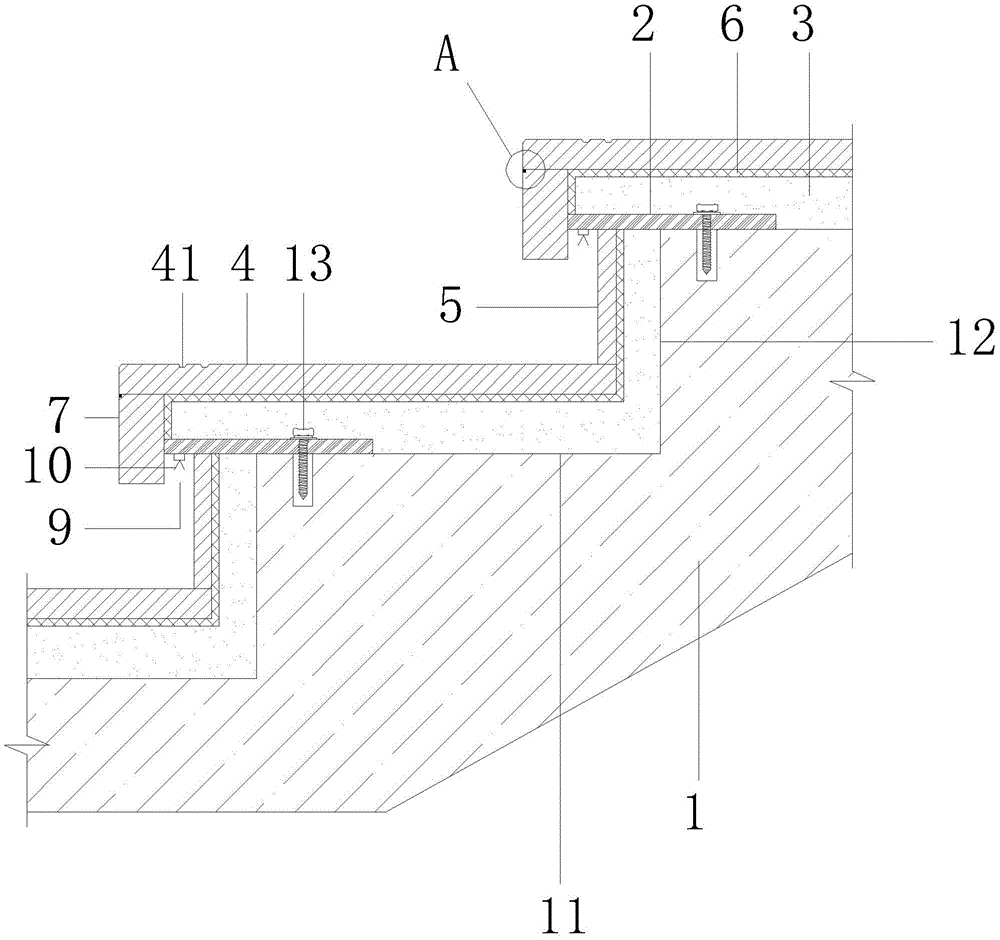 本实用新型提供一种楼梯暗藏灯节点结构,楼梯主体上存在踏面和踢面,踏