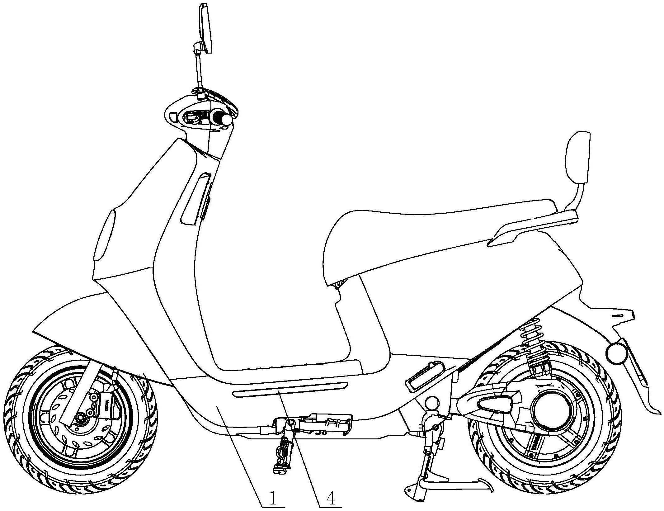 所述边条本体安装于电动自行车的侧面,所述边条本体的外侧面上安装有