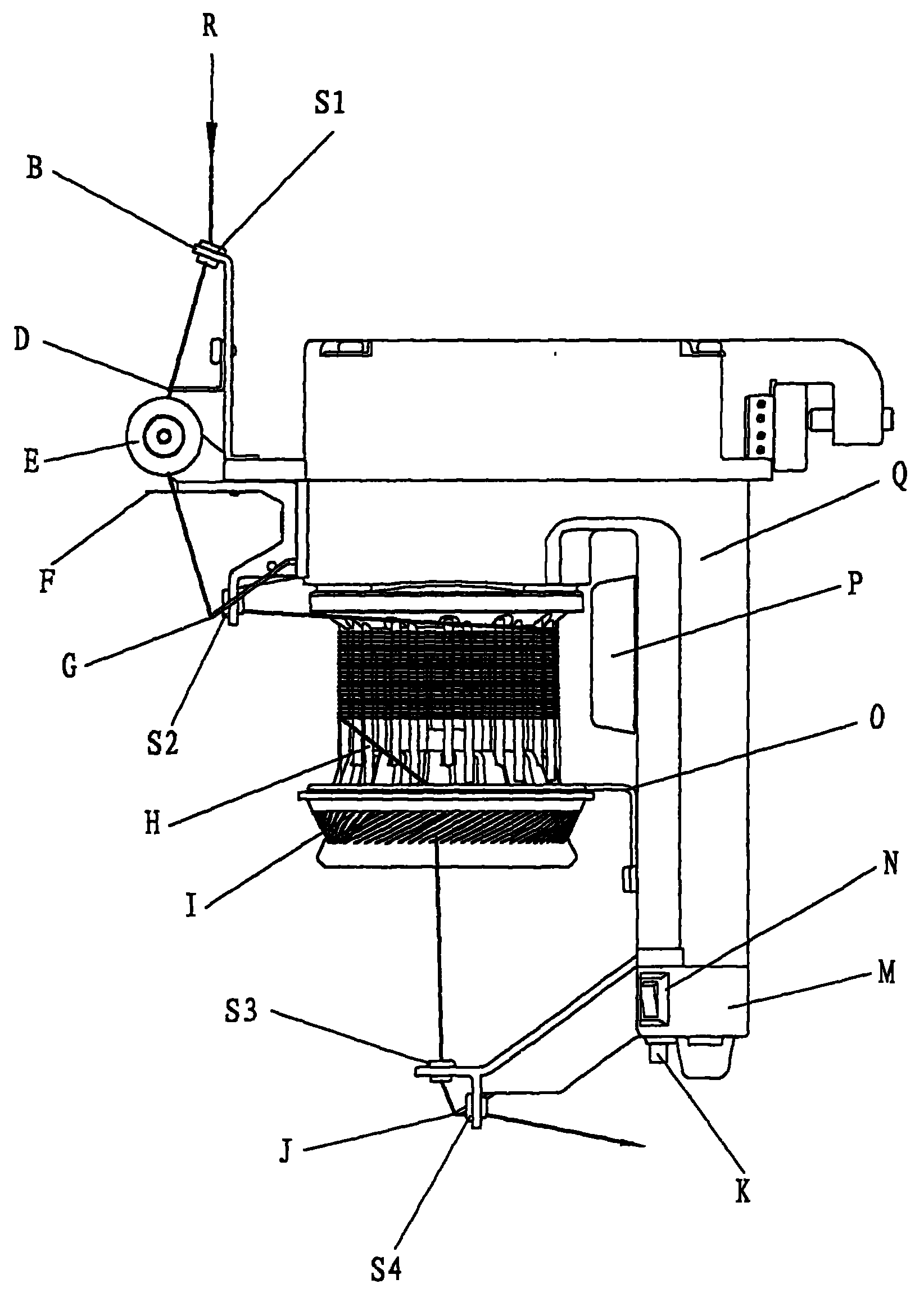 其中该送纱器在本体下部设有一由驱动器驱动的储纱轮,储纱轮外周分布