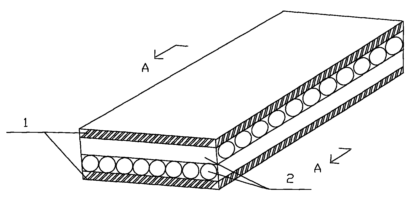 一种无纬布复合片材及其制造方法