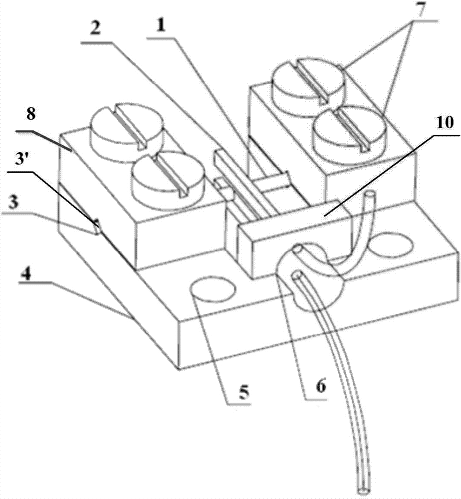 螺钉和固定块,其中底座为u型结构,底座中心位置开设定位孔,石英音叉