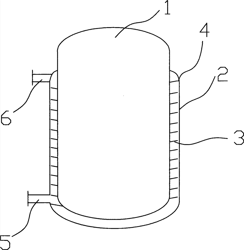 自内容器外壁的下至上,导流板呈螺旋式分布,导流板与夹套内部之间设有