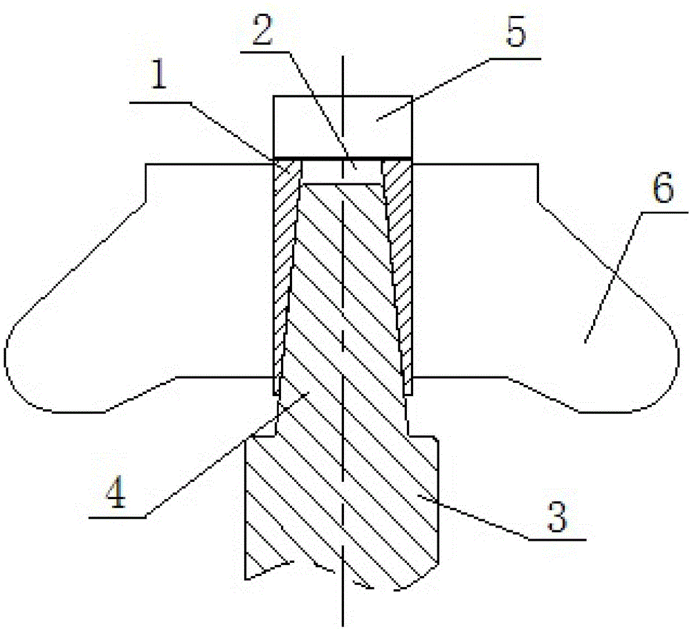 cn104549784a_离心机的转子锁紧套结构失效
