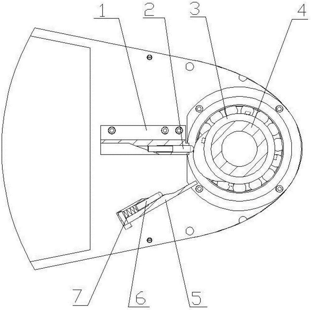 一种太阳能电池板旋转折叠联动装置