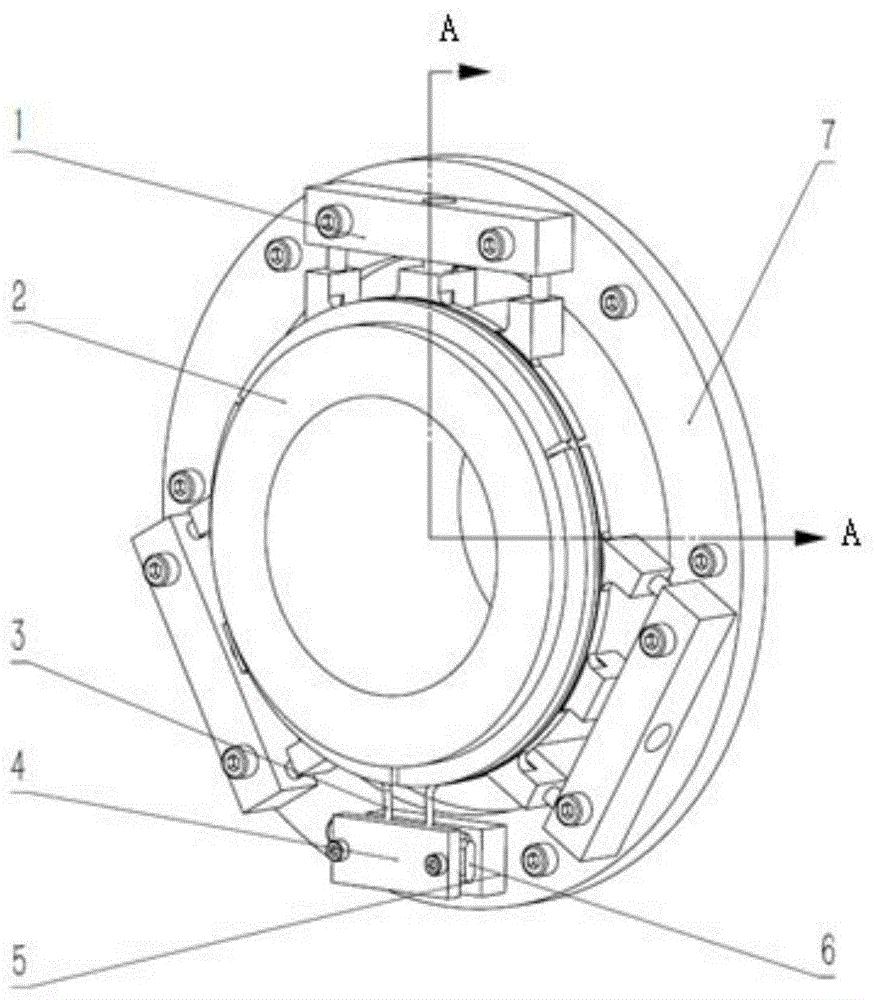 抱紧及限位一体装置,属于机械工程技术领域,为了解决现有锁紧机构解锁
