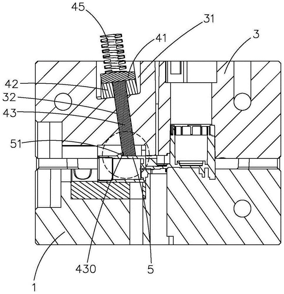 一种模具扣位脱模结构