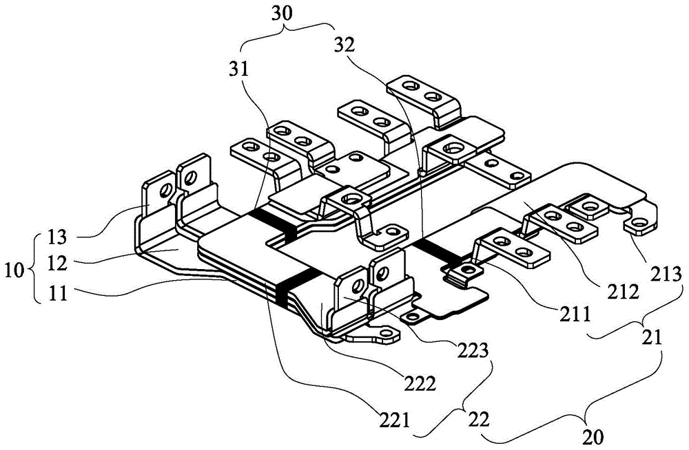 一个设置于所述u形母排单元的一侧且与所述u形母排单元结构相匹配的u