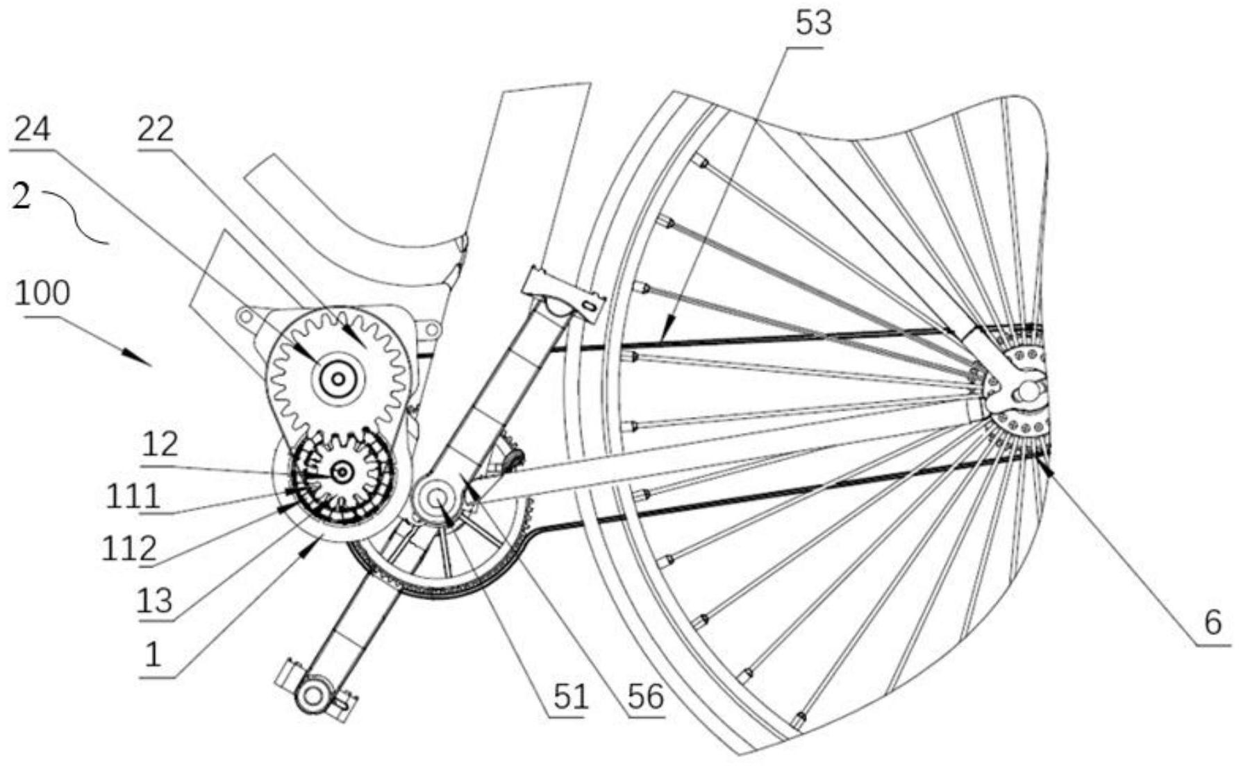 从动轮和传动链轮,所述电机轴和传动轴到自行车前轮的距离小于自行车