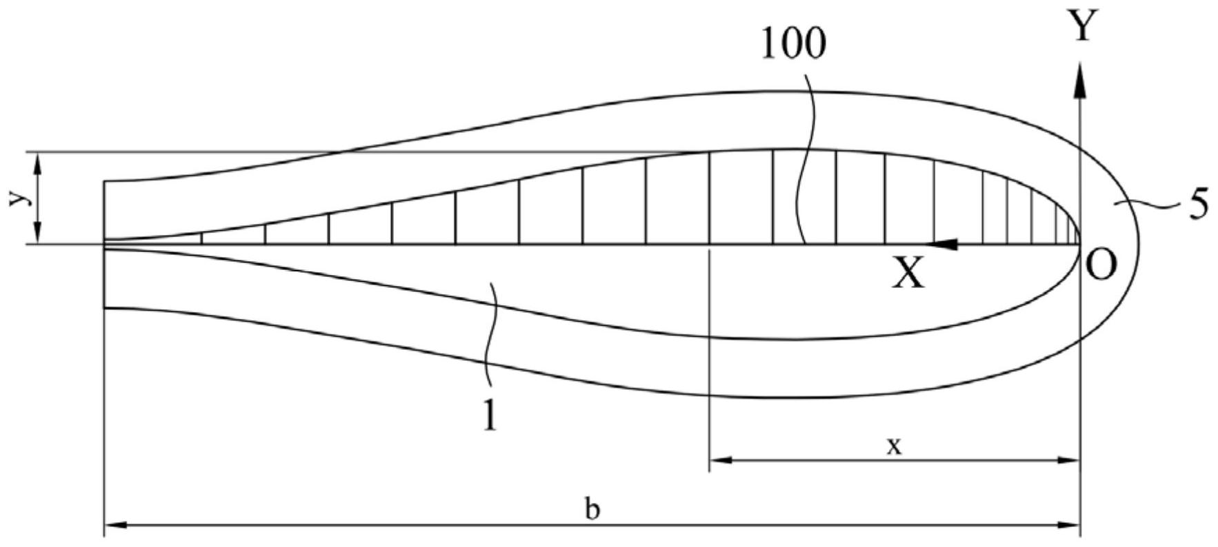 本发明涉及船舶领域,公开了一种舵叶的制造安装方法,包括以下步骤