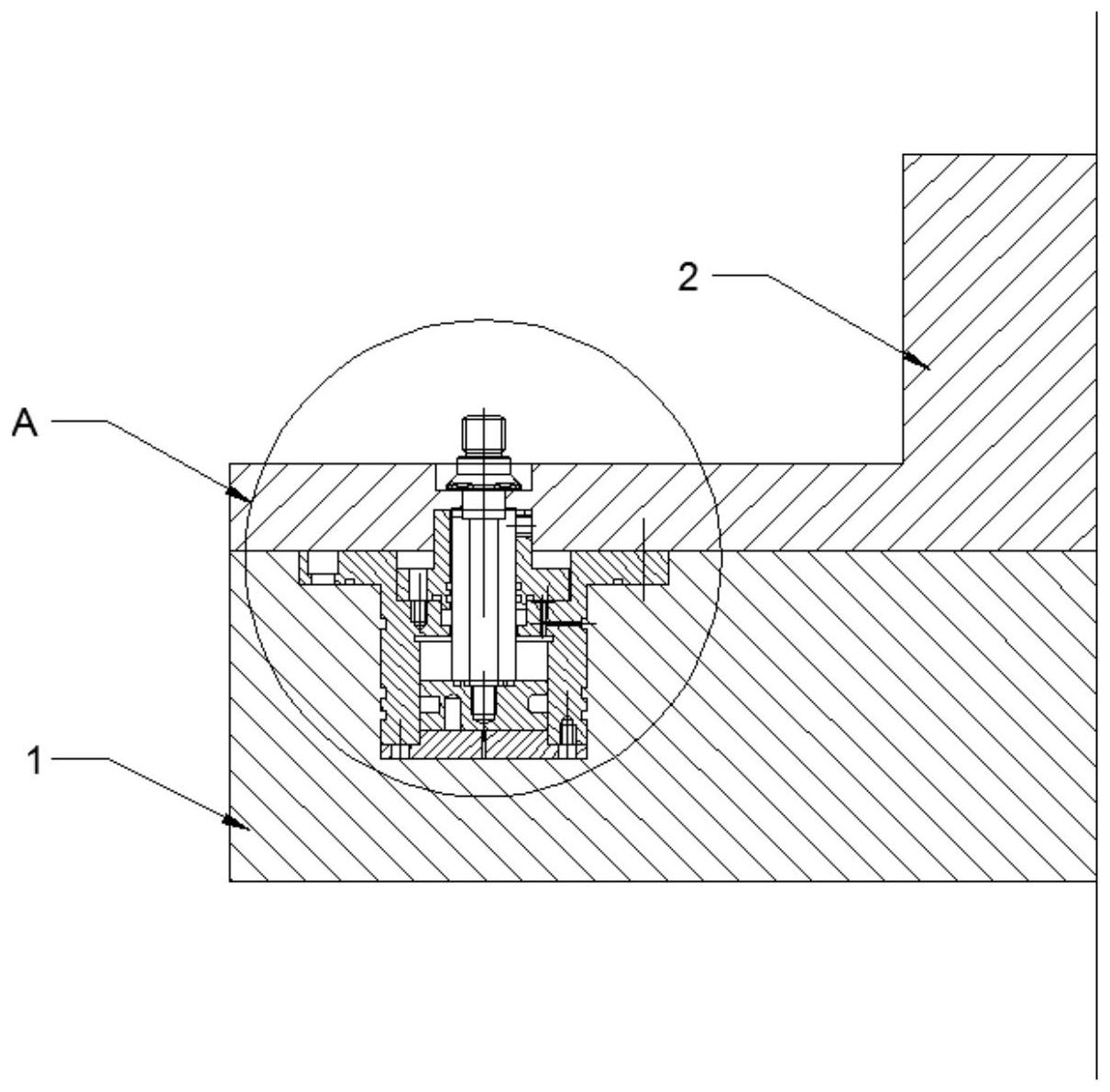 本发明公开了一种机械用锁模系统,包括下模具和上模