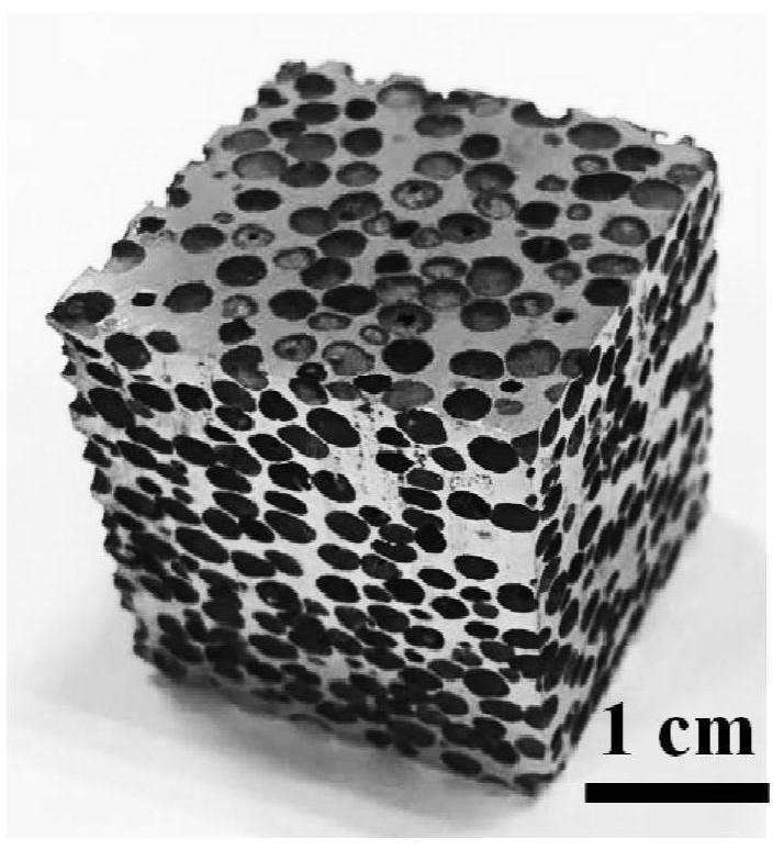 一种用于电磁屏蔽的碳纳米管增强铝基复合泡沫材料的制备方法