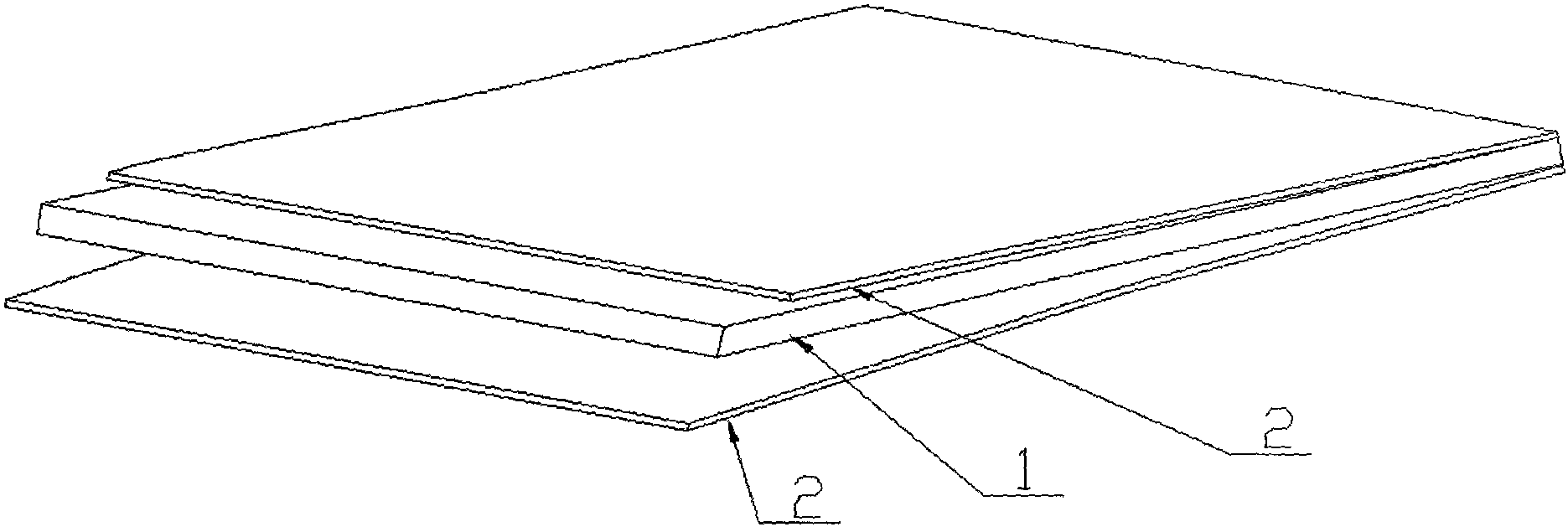 于芯层两面,两层表层与一层芯层经过挤压拉伸形成为一体的薄膜结构;所