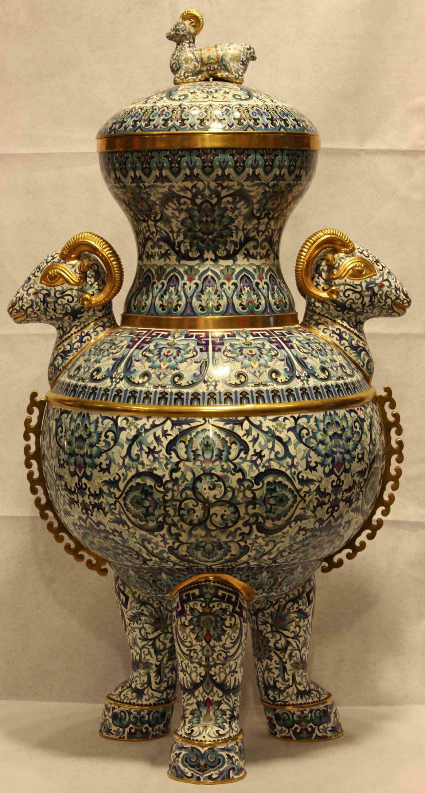 景泰蓝工艺品双羊尊