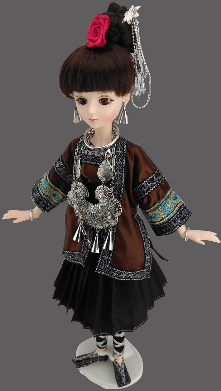 吉祥娃娃仰阿莎民族芭比盛装侗族