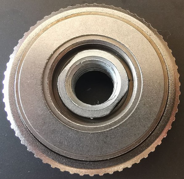 角磨机用下压板