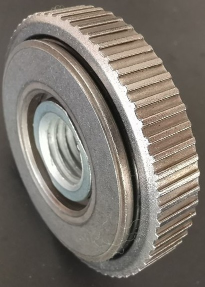 角磨机用下压板