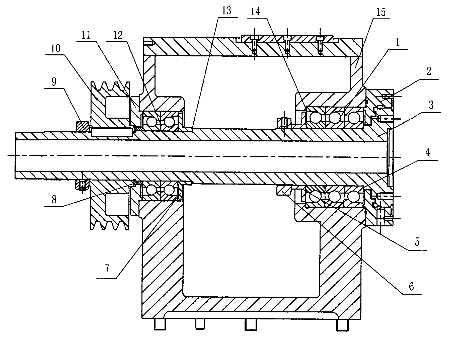 一种车床主轴箱装置,属于机床零部件领域.