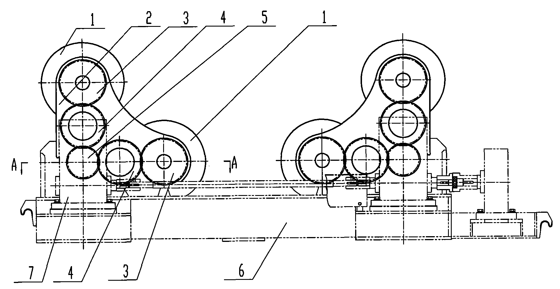 自调式焊接滚轮架滚轮的传动结构