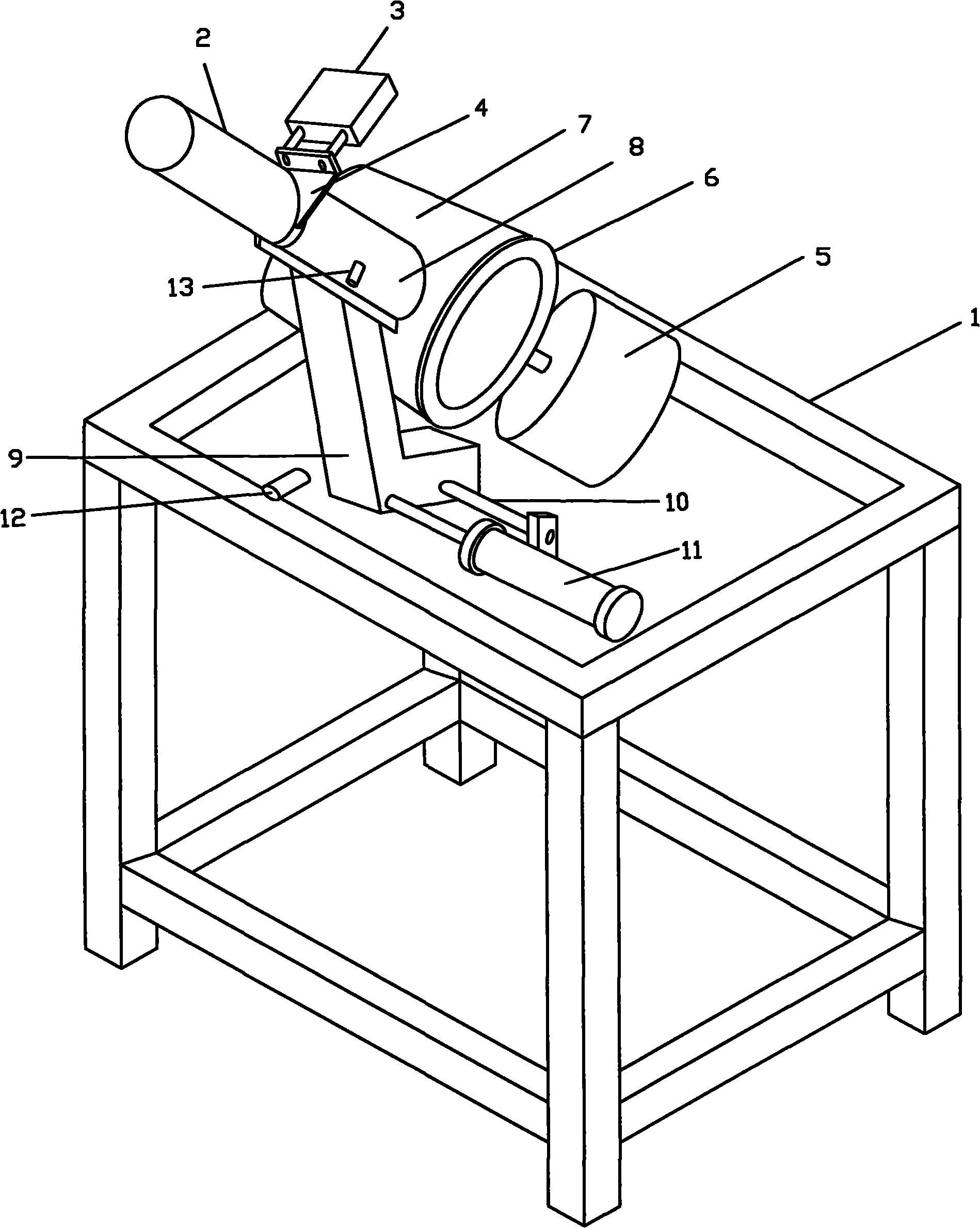 公开了一种果蔬切片机,包括机架,安装于机架上的送果装置和切片装置