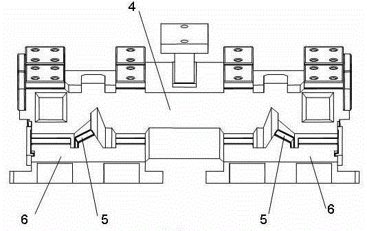 装置,包括一对导向板,两导向板呈分离的v形,并分别设于模具的斜楔滑动