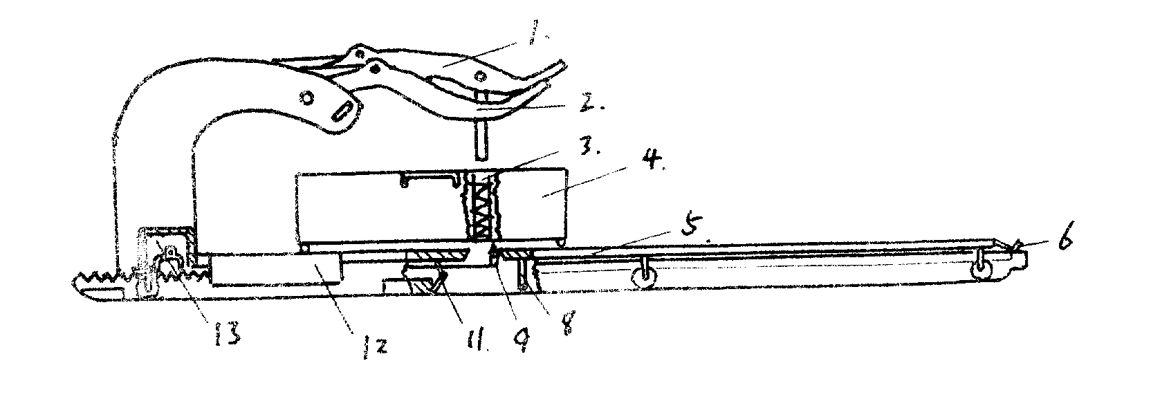 本实用新型公开了一种简易家用打字机.它结构简单.小巧,轻便.