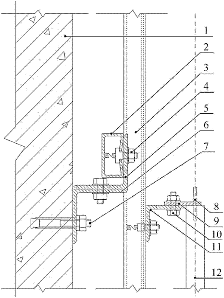 新型公開了一種通過連接件組合固定的石材幕牆骨架,包括橫樑和立柱,且