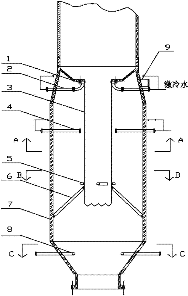 本实用新型提供一种气化炉激冷室,该激冷室包括下降管,旋流喷水管