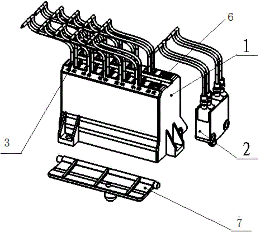 一种框架式断路器辅助开关改良结构