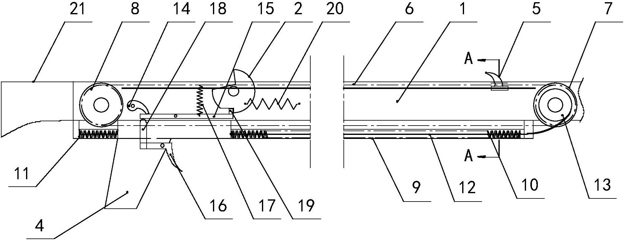 本实用新型公开了一种脚踏上弦的十字弩,包括弩臂,弩弓及弩机,其是在