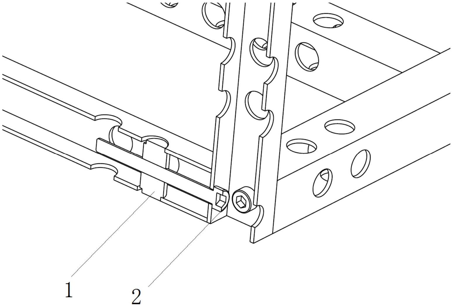 cn212479821u_一种用于顶角三根方钢的连接装置有效