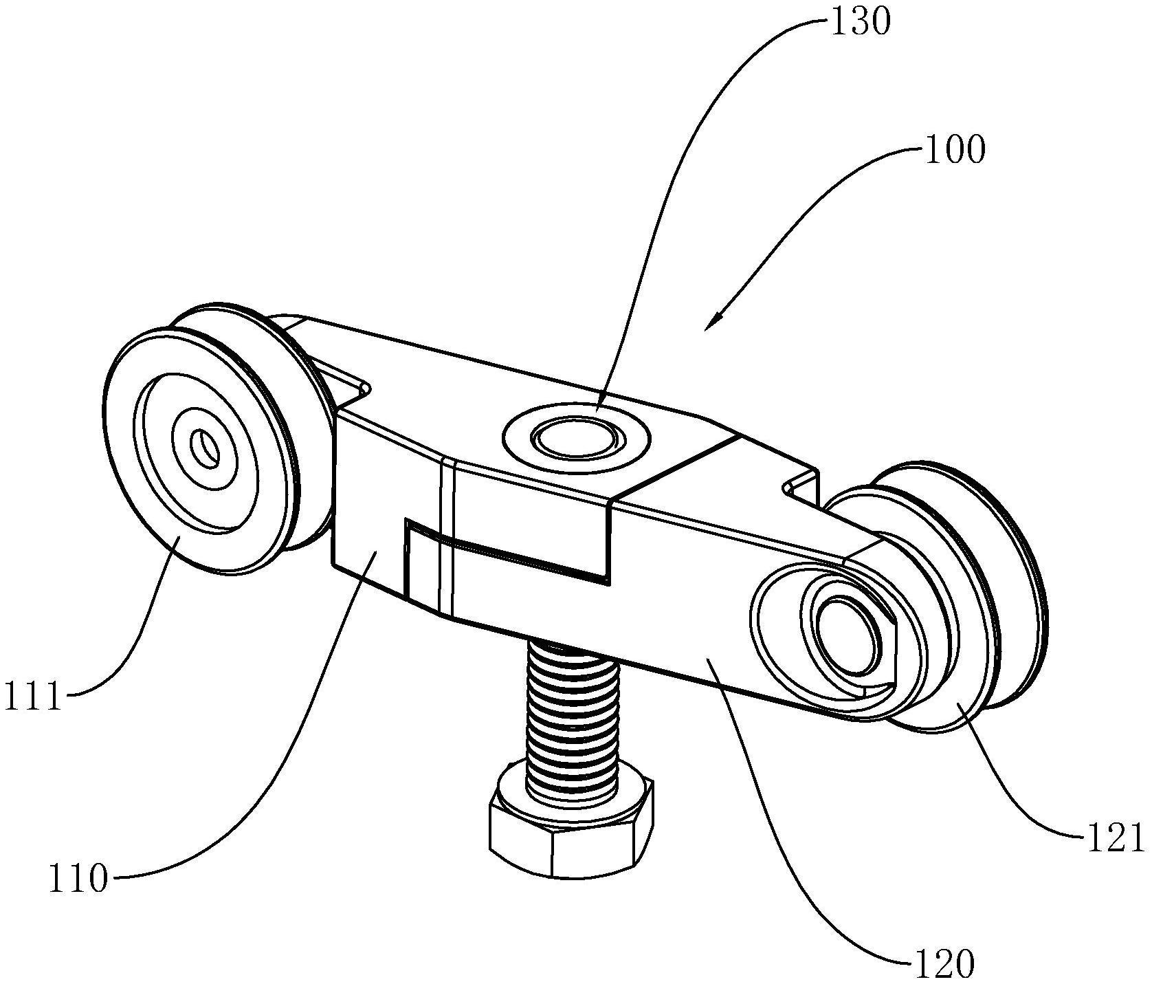 及滑轮滑轨机构,包括与滑轨滑动配合的滑轮主体,滑轮主体为长型结构