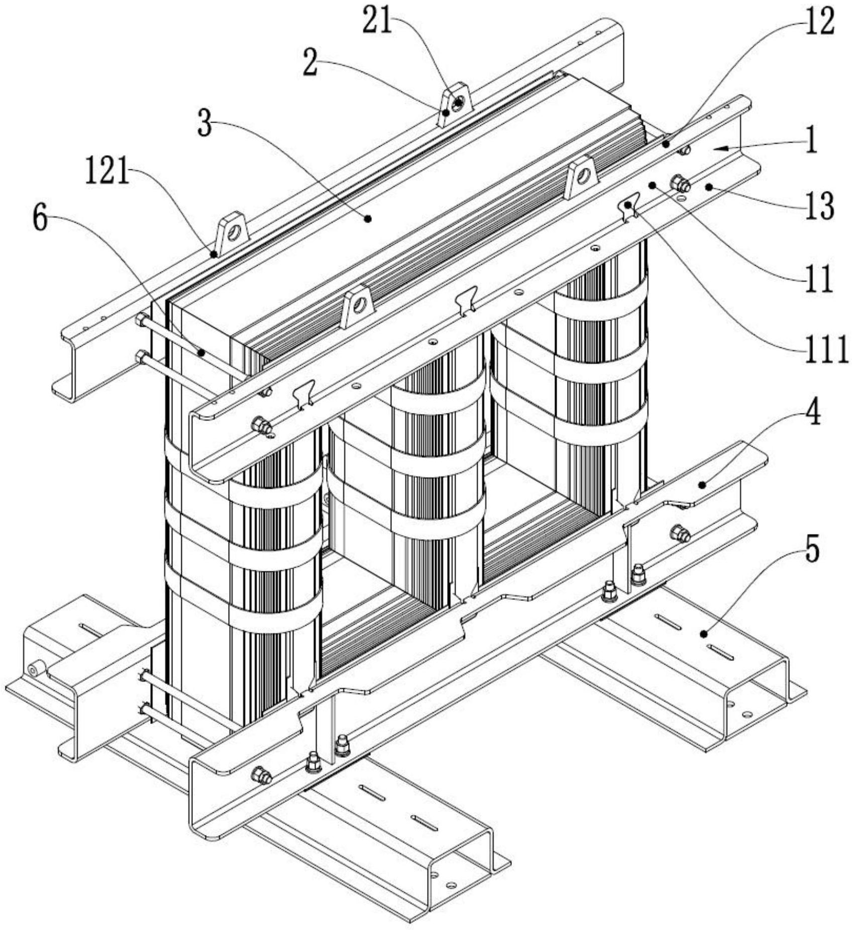 一种干式变压器的镶嵌式吊板结构及使用它的变压器