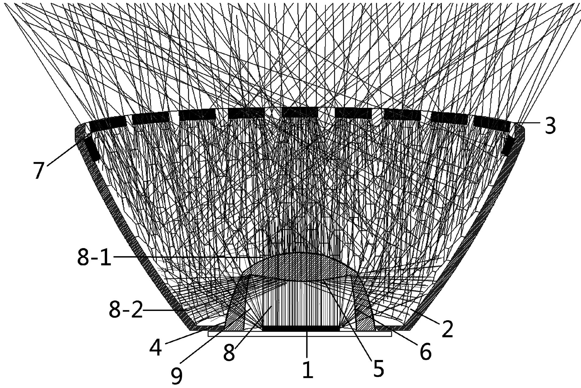 灯珠与反光杯之间还设置有倒扣在灯珠上的中空的半球形透明导光柱,所