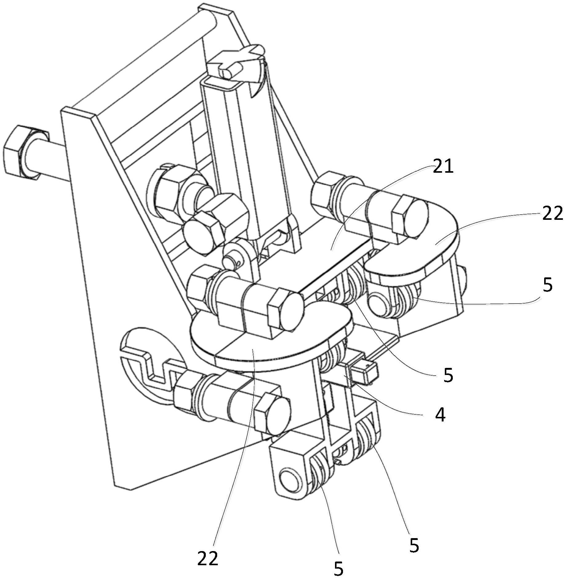 一种防上翻导座的爬架